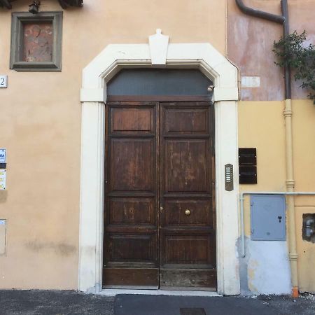 Livia B&B - Trastevere ローマ エクステリア 写真