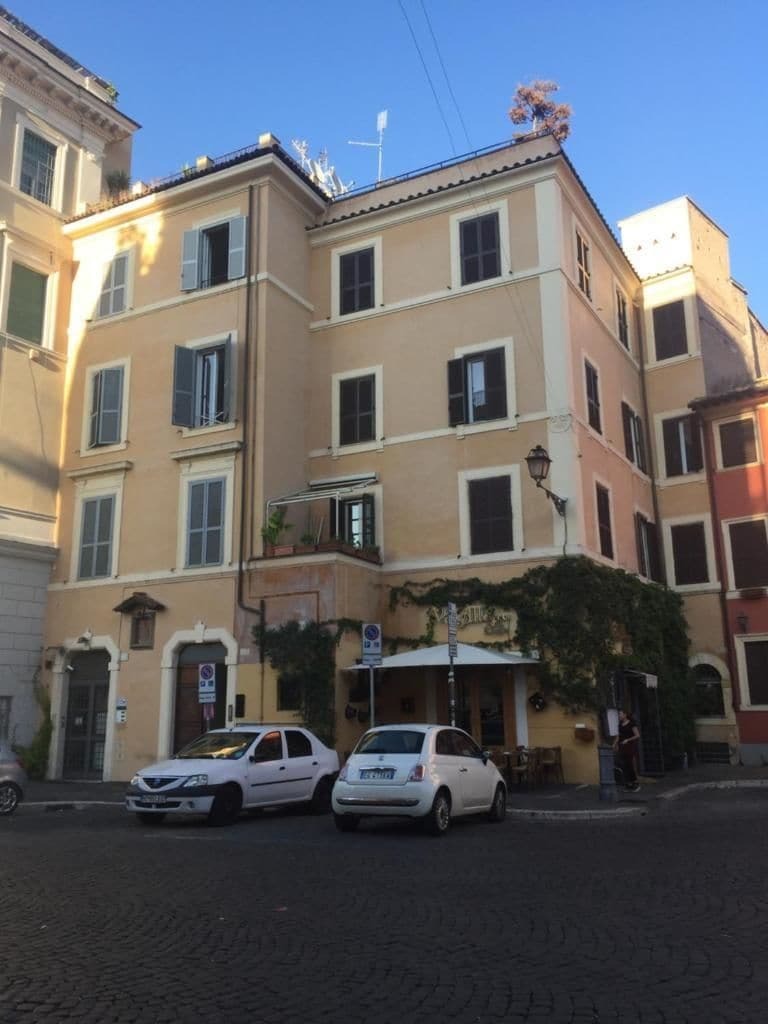 Livia B&B - Trastevere ローマ エクステリア 写真