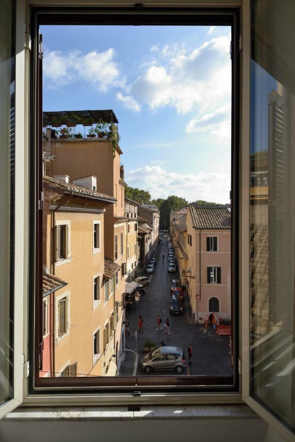 Livia B&B - Trastevere ローマ エクステリア 写真